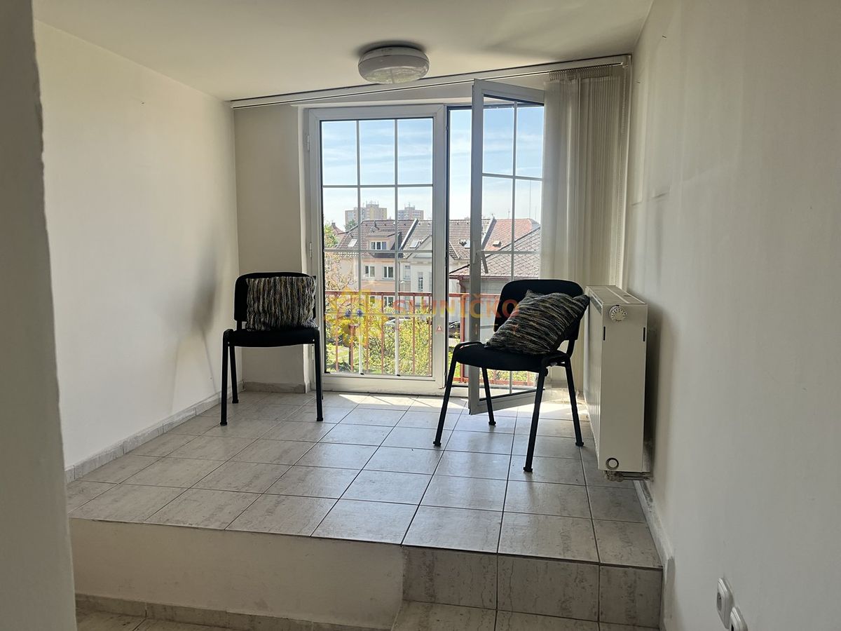Pronájem bytu 2+1 55 m² – fotografie 5