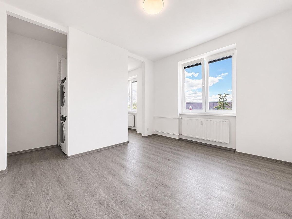 Pronájem bytu 2+kk 52 m² – fotografie 2