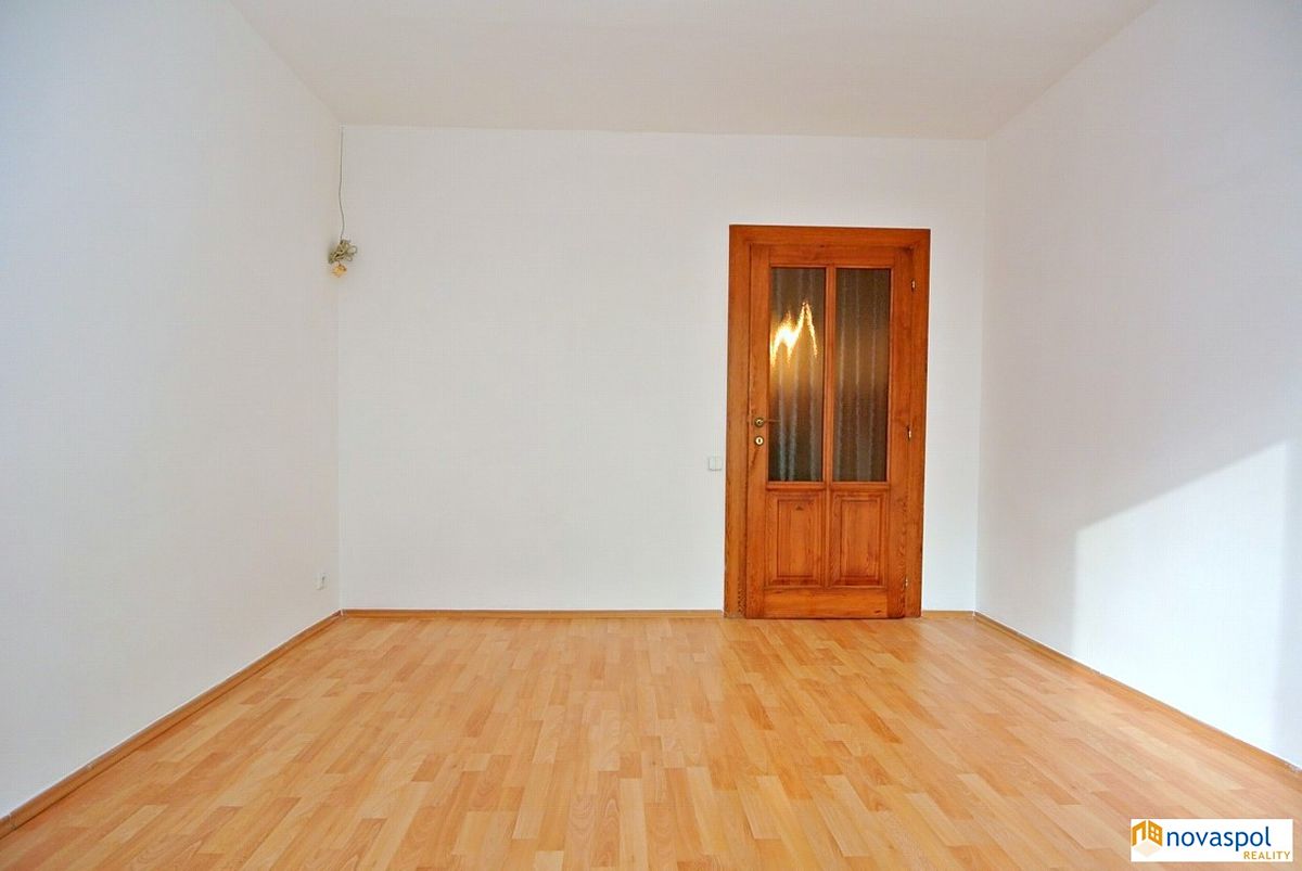 Pronájem bytu 2+1 40 m² – fotografie 2