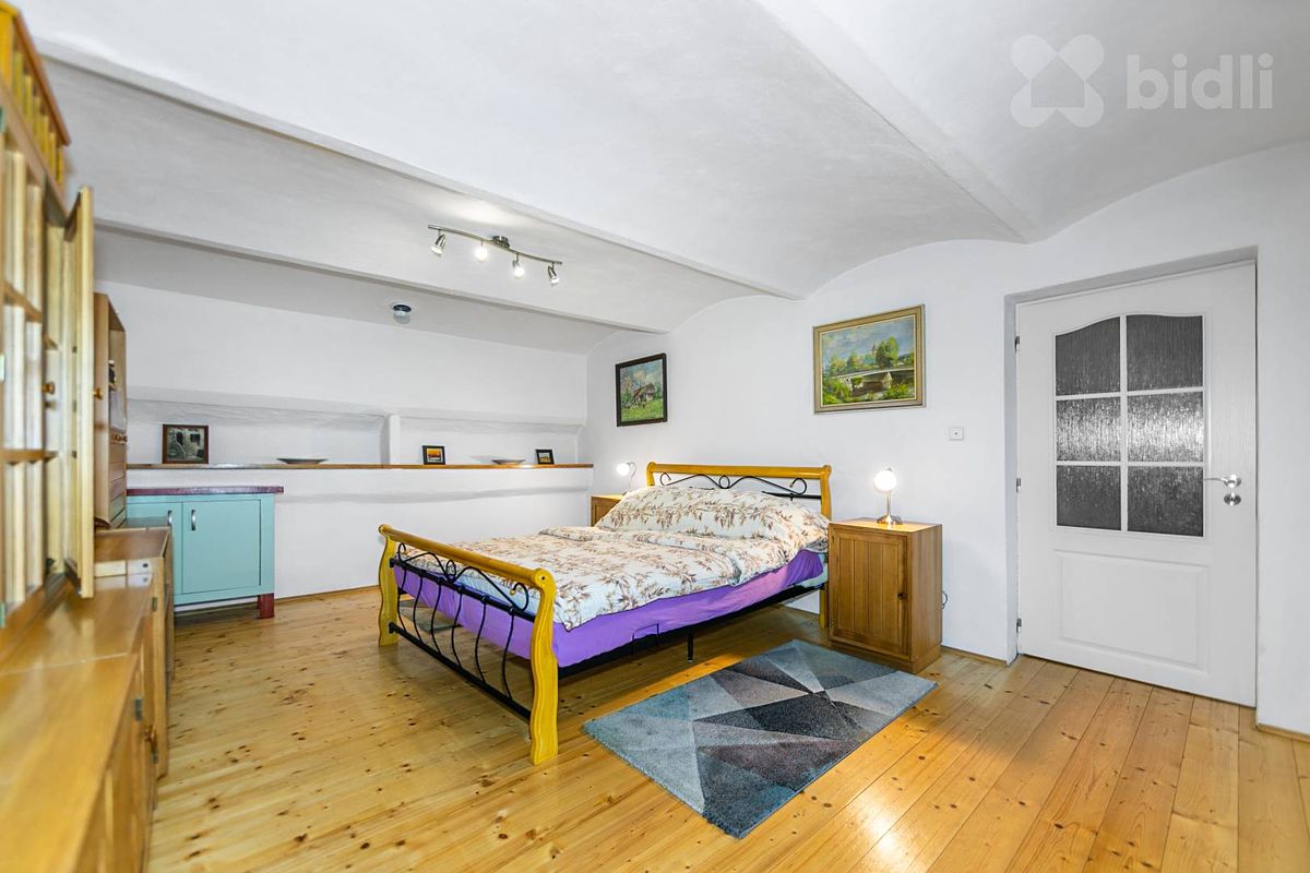 Prodej rodinného domu 151 m², pozemek 650 m² – fotografie 2