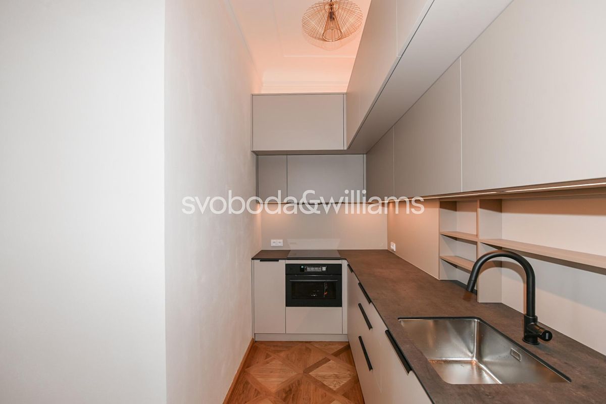 Pronájem bytu 2+kk 55 m² – fotografie 3