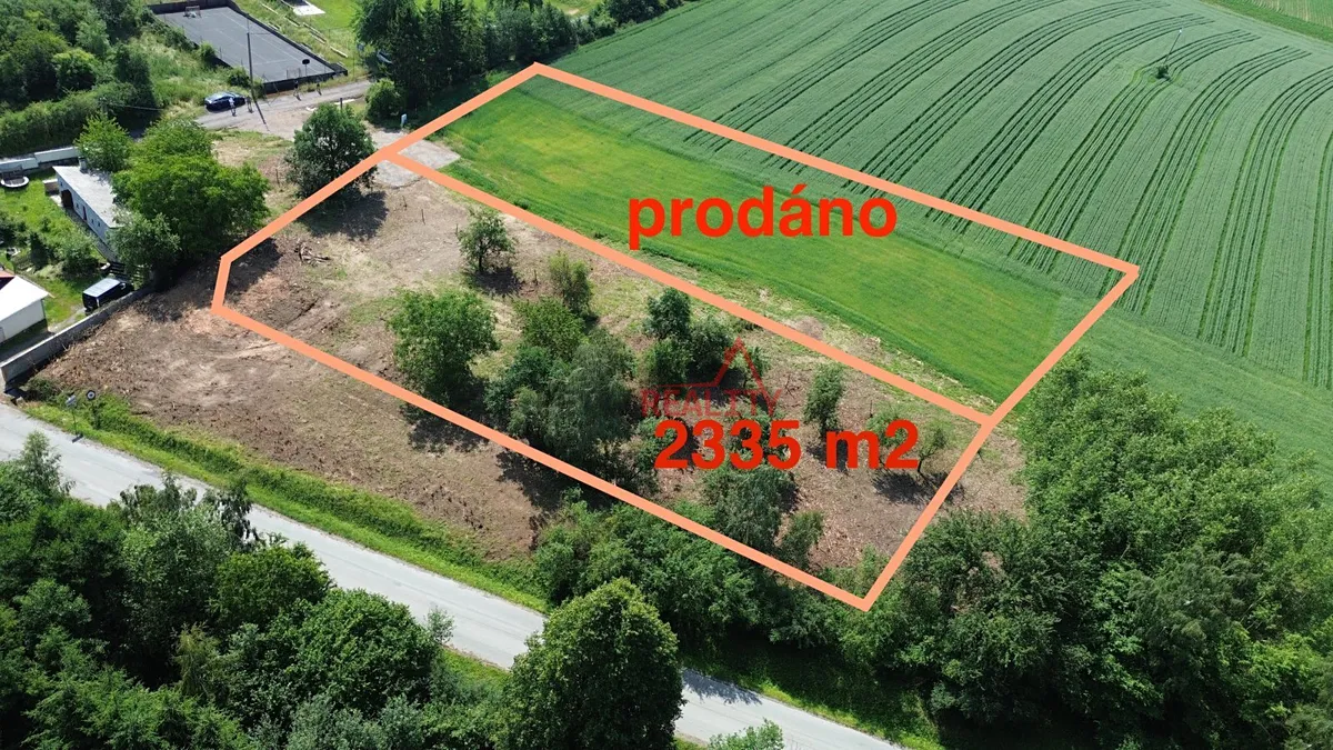 Prodej stavebního pozemku 2335 m²