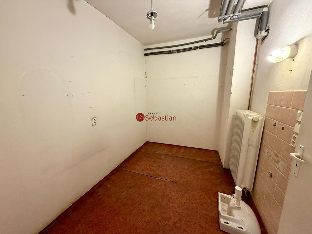 Pronájem komerční nemovitosti 66 m² – fotografie 3