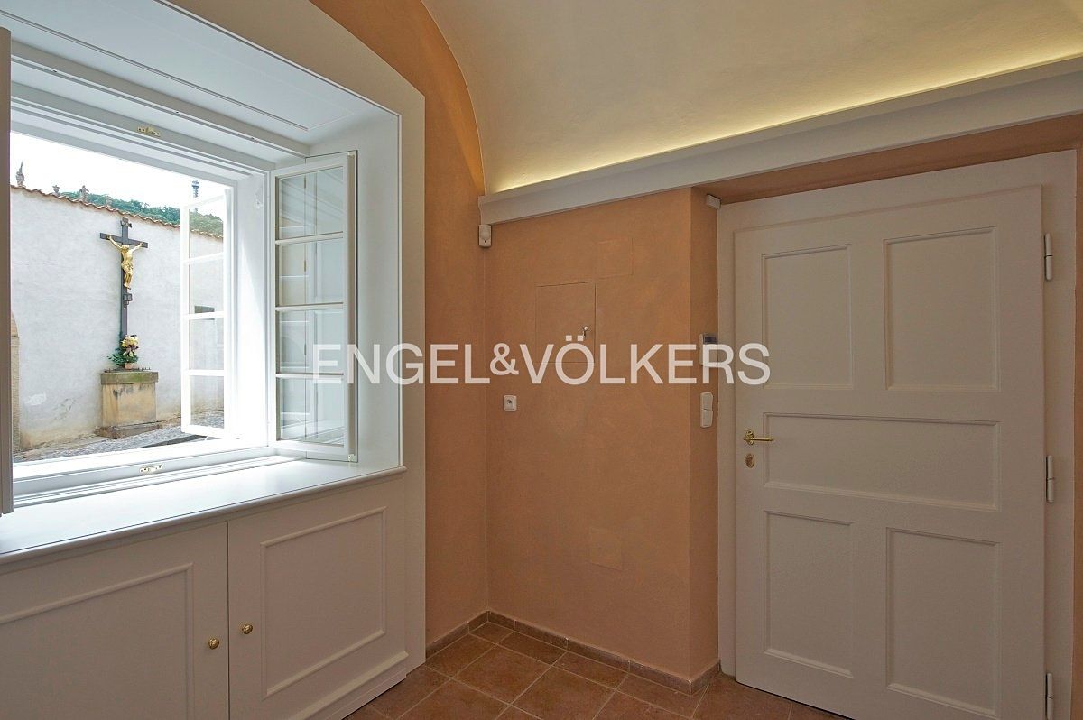 Pronájem bytu 2+1 54 m² – fotografie 3