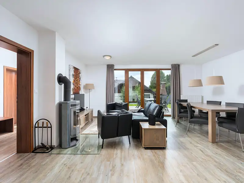 Prodej rodinného domu 110 m², pozemek 410 m², Lipno nad Vltavou – náhled fotky 3