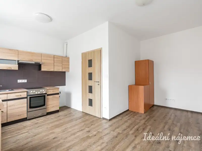 Pronájem bytu 1+kk 24 m², Praha – náhled fotky 3