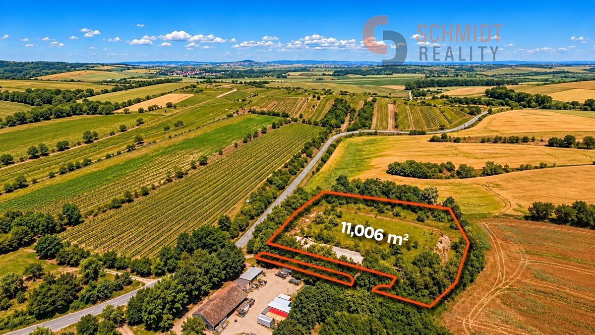 Prodej komerčního pozemku 11006 m²