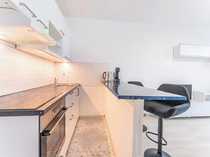Prodej bytu 1+kk 27 m², Praha – náhled fotky 3