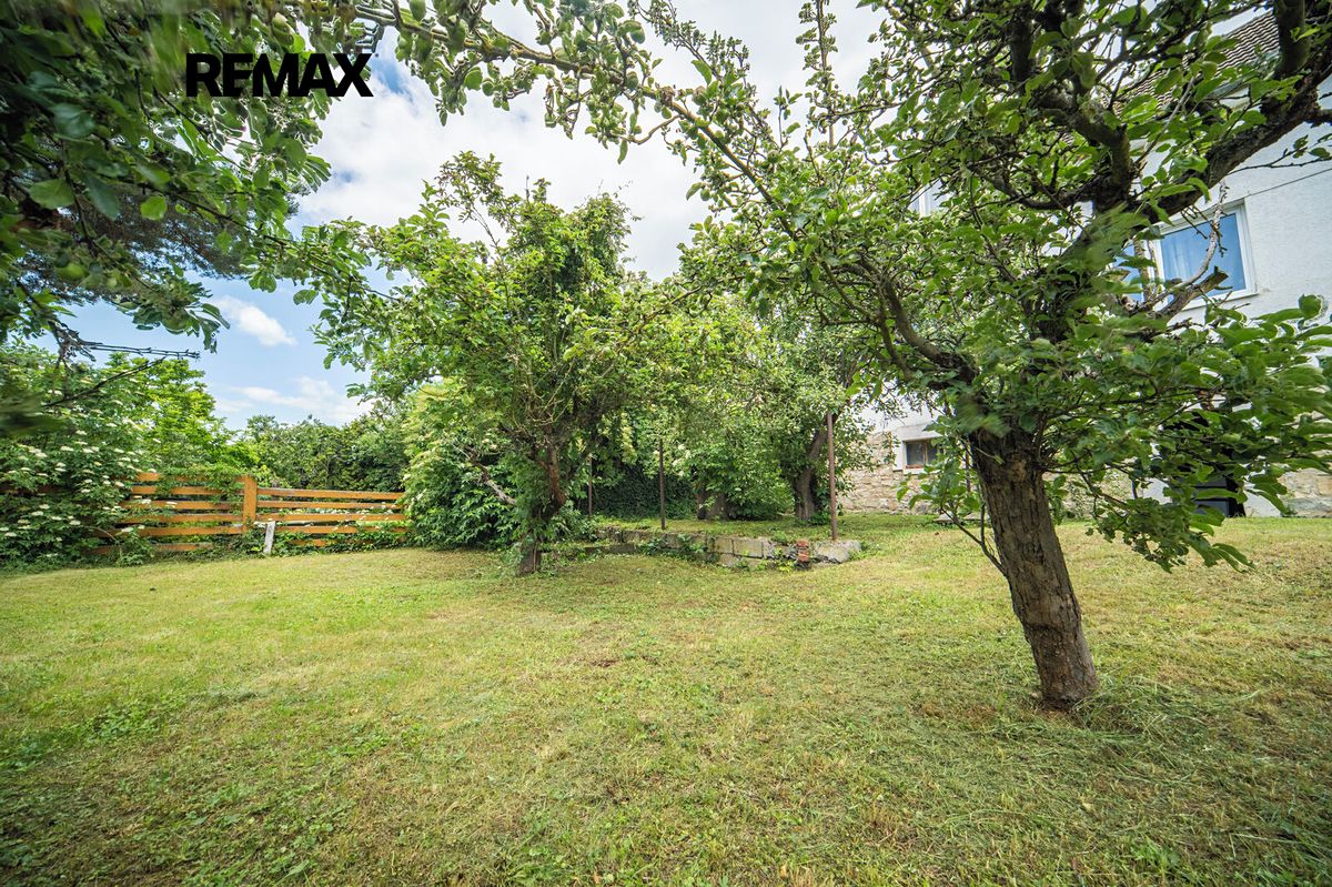 Prodej stavebního pozemku 705 m² – fotografie 2