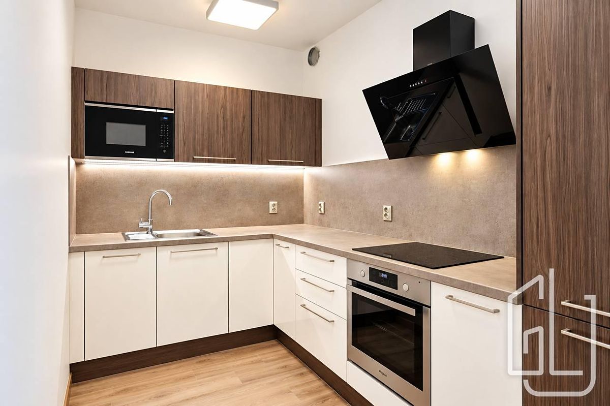 Pronájem bytu 1+kk 52 m² – fotografie 2