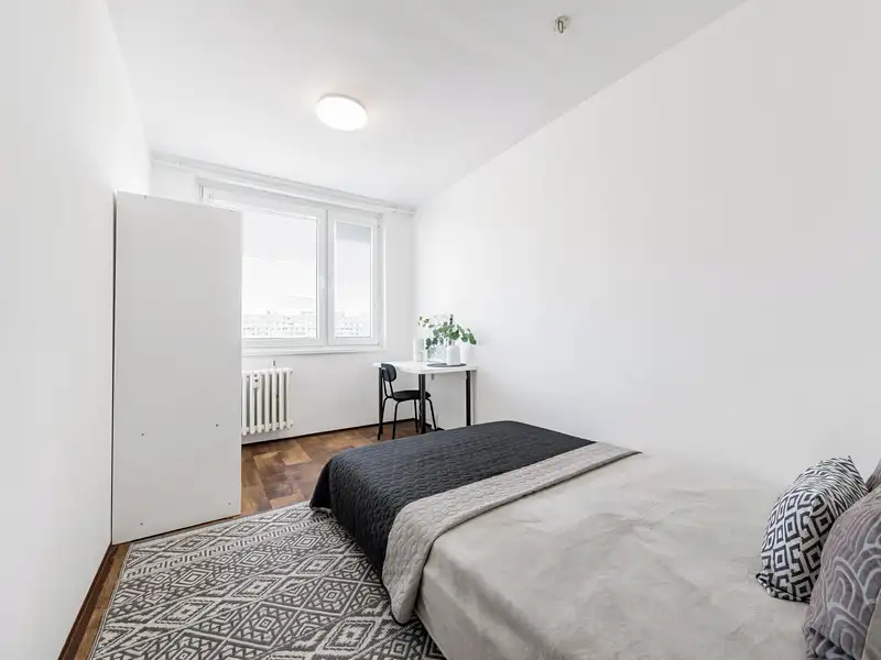 Pronájem bytu pokoje 14 m², Praha – náhled fotky 1