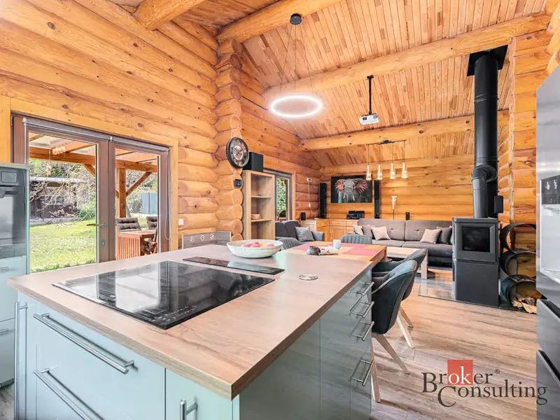 Prodej rodinného domu 154 m², pozemek 1388 m², Kamenice – náhled fotky 1