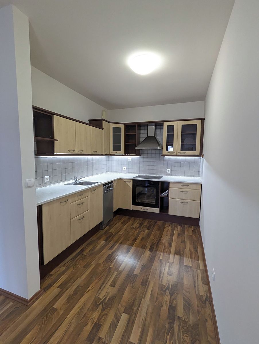 Pronájem bytu 2+kk 63 m² – fotografie 4