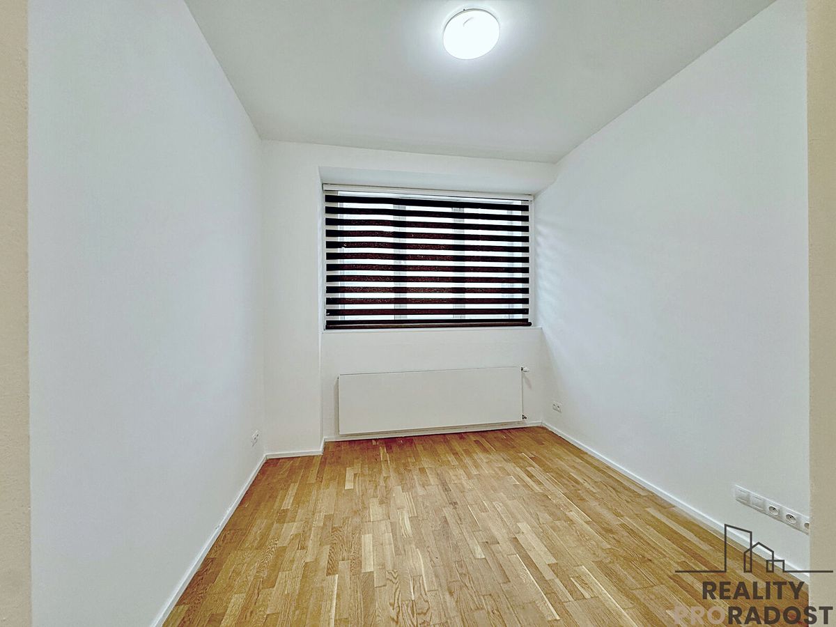 Pronájem bytu 2+kk 64 m² – fotografie 5