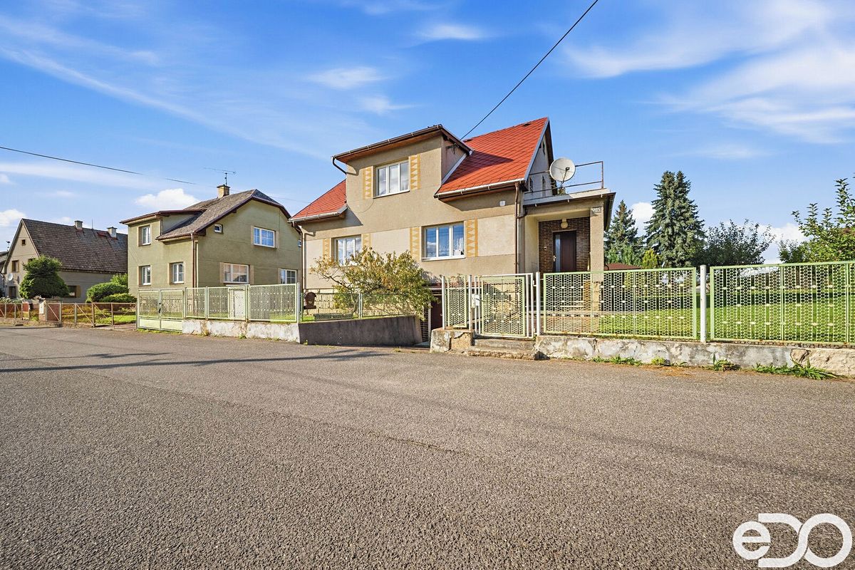Prodej rodinného domu 177 m², pozemek 1195 m²