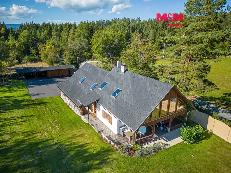 Prodej rodinného domu 279 m², pozemek 5839 m², Volary – náhled fotky 1