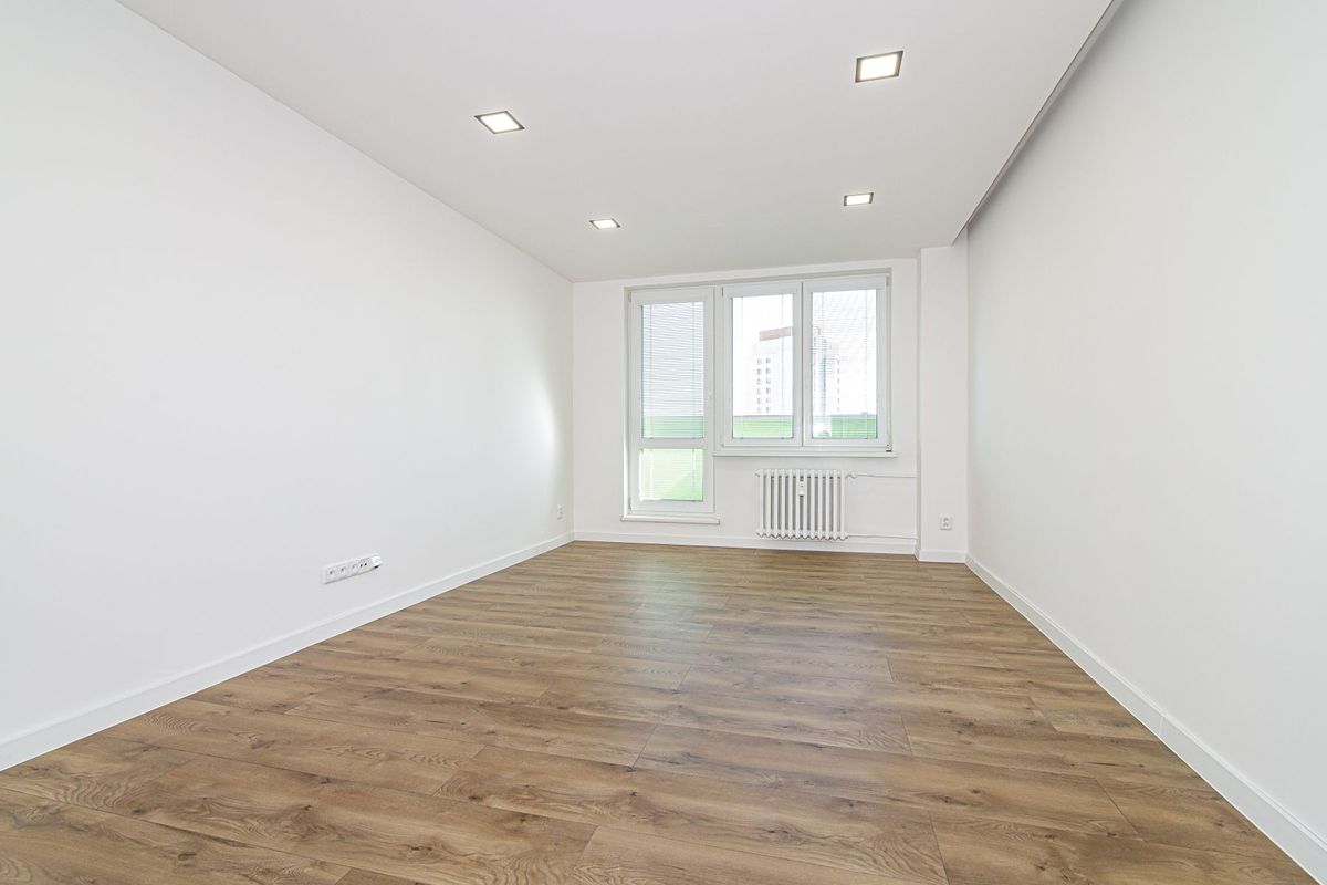 Pronájem bytu 2+1 55 m² – fotografie 3