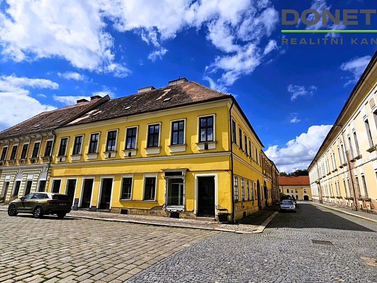 Комерційне приміщення в оренду, 100 м² (1 з 10)