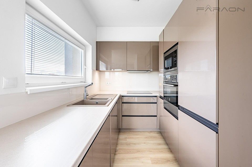 Pronájem bytu 3+kk 71 m² – fotografie 3