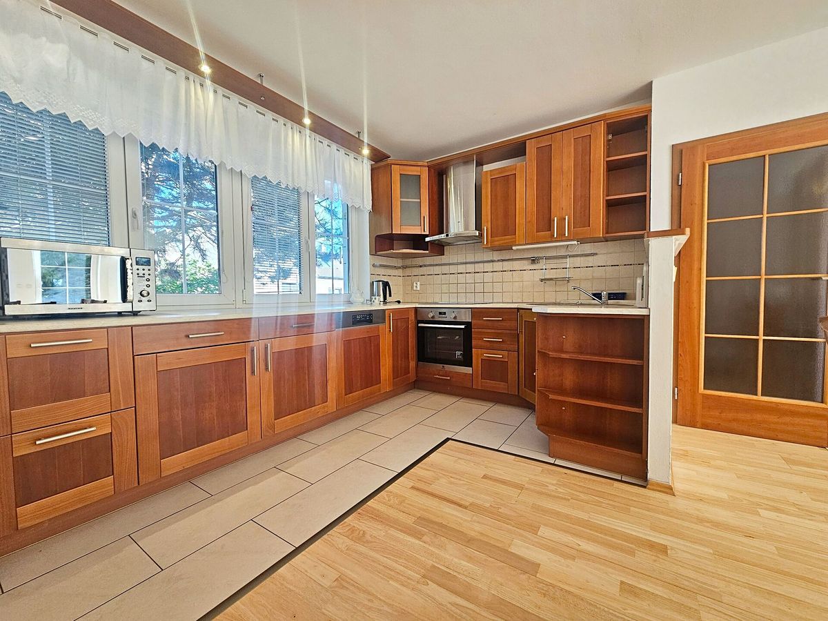 Pronájem rodinného domu 130 m², pozemek 567 m² – fotografie 4