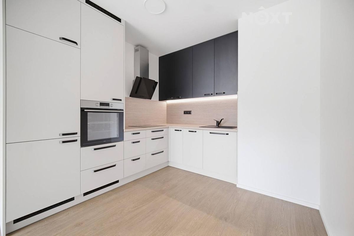 Pronájem bytu 2+kk 62 m² – fotografie 2