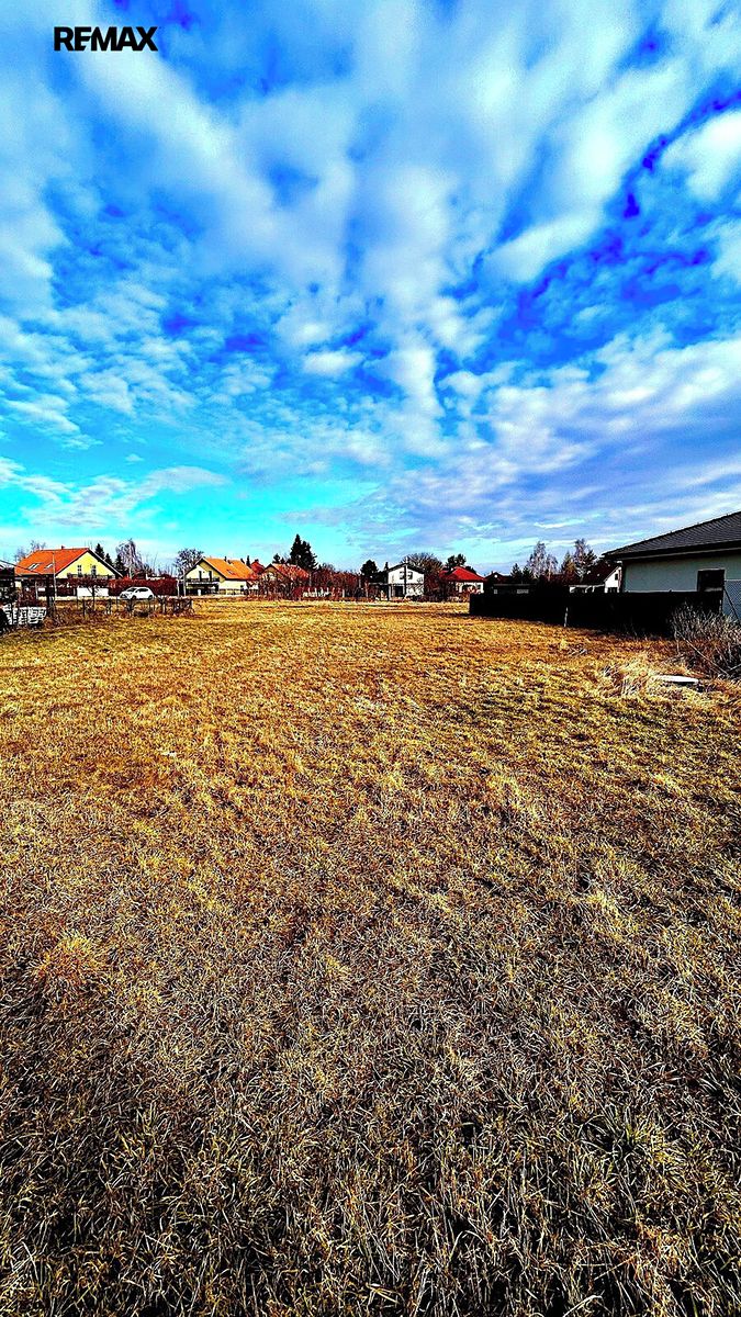 Prodej stavebního pozemku 803 m² – fotografie 2
