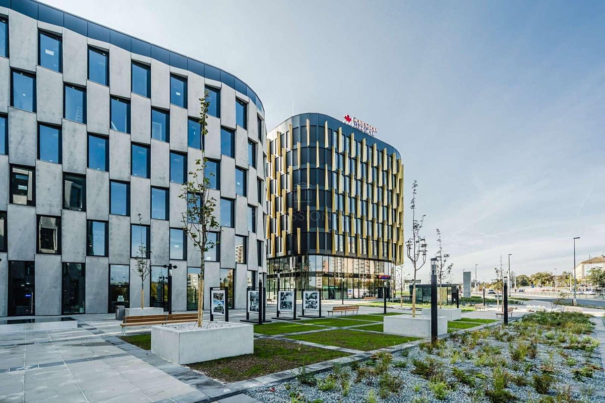 Pronájem kanceláře 284 m² – fotografie 3