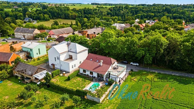 Prodej rodinného domu 258 m², pozemek 650 m² – fotografie 3