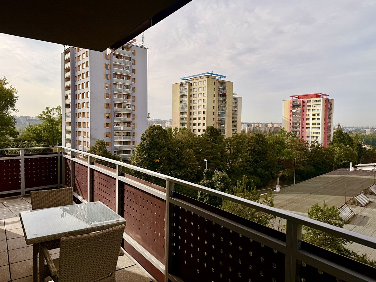 Pronájem bytu 3+kk 72 m² – fotografie 4