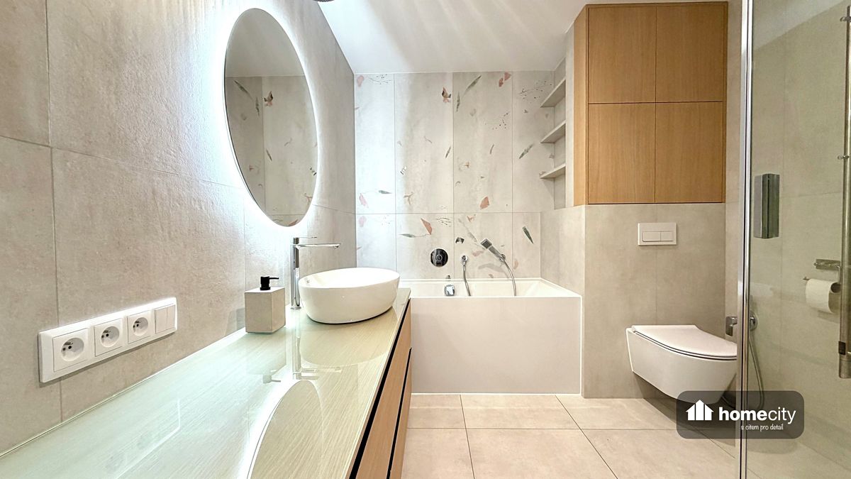 Pronájem bytu 3+kk 68 m²
