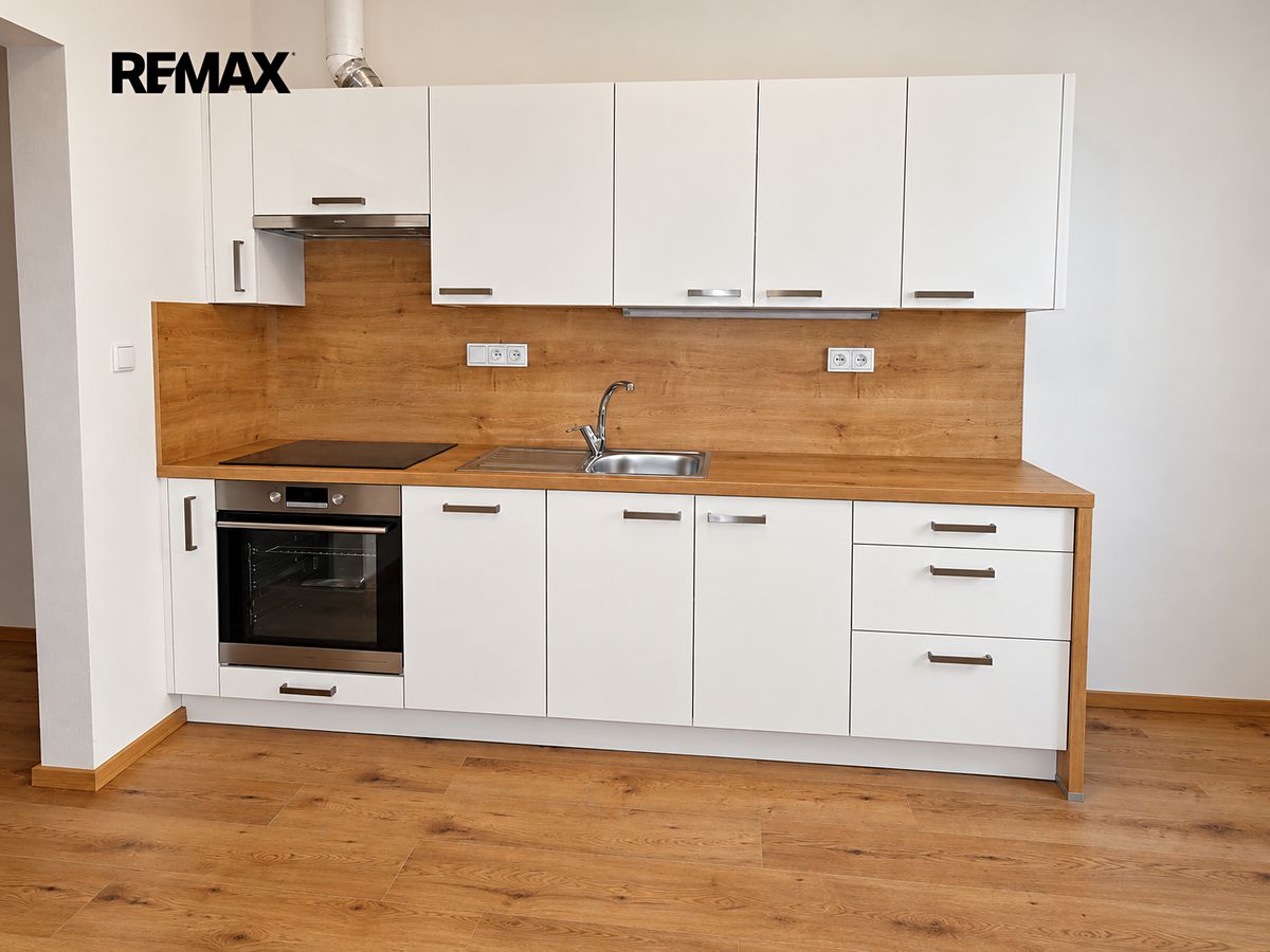 Pronájem bytu 2+kk 40 m² – fotografie 4