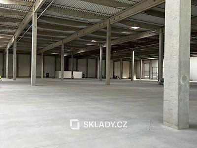 Pronájem skladového prostoru 10080 m²
