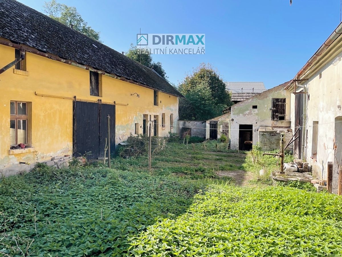 Prodej stavebního pozemku 1210 m² – fotografie 2
