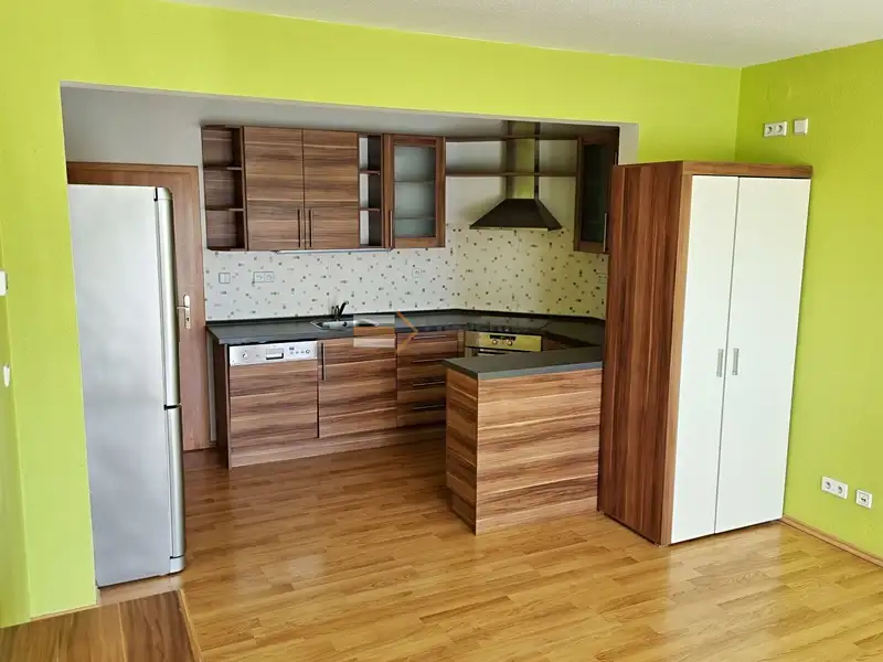 Prodej bytu 1+kk 37 m², Chýně – náhled fotky 1