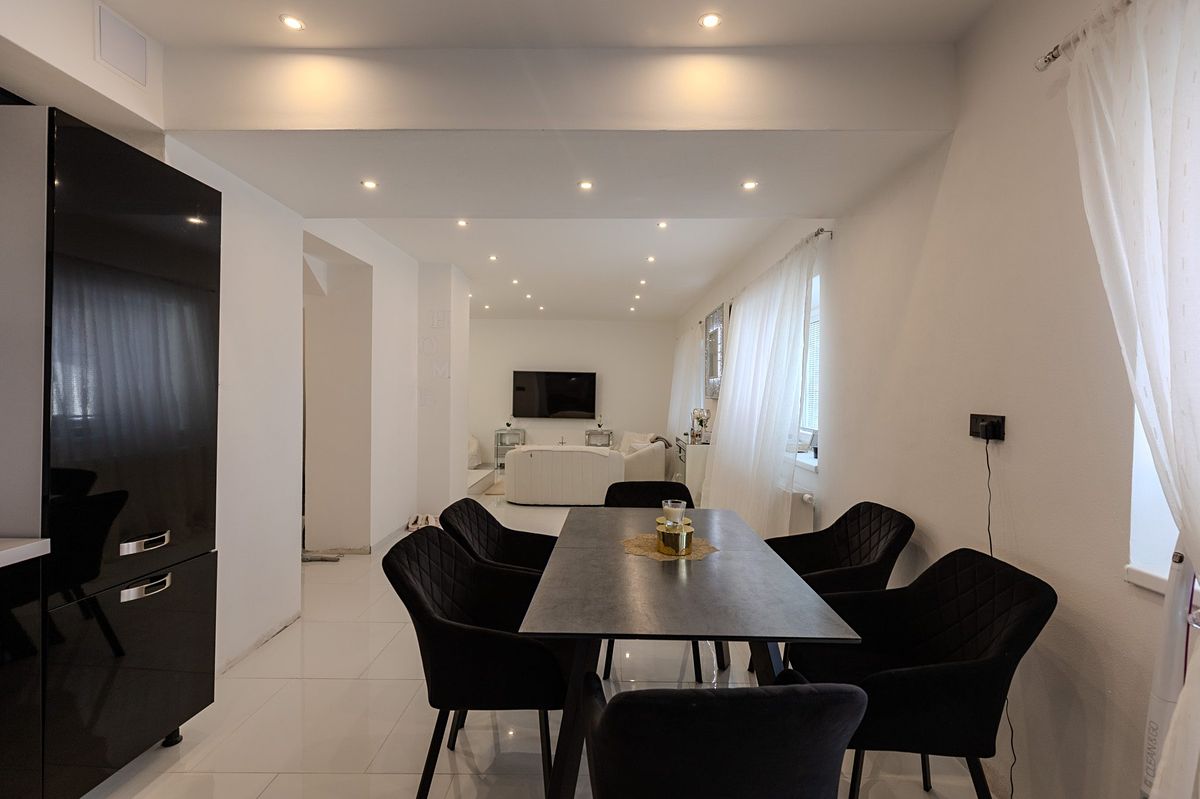 Prodej rodinného domu 173 m², pozemek 288 m² – fotografie 4