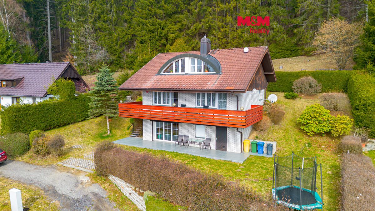 Prodej rodinného domu 176 m², pozemek 1369 m², Lipno nad Vltavou – fotka 1 z 3