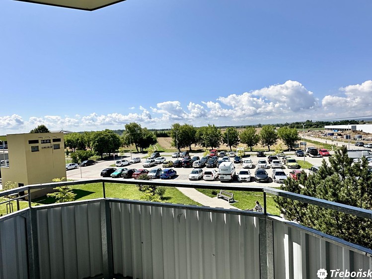 Pronájem bytu 2+1, 56 m² (17 z 21)