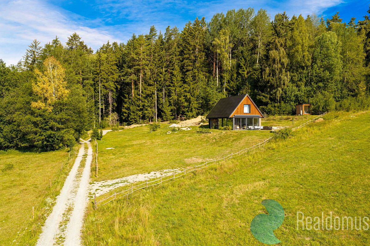 Prodej stavebního pozemku 1445 m², Vyšší Brod – fotka 1 z 3