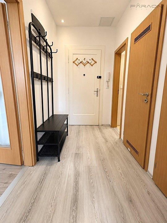 Pronájem bytu 1+1 38 m² – fotografie 5