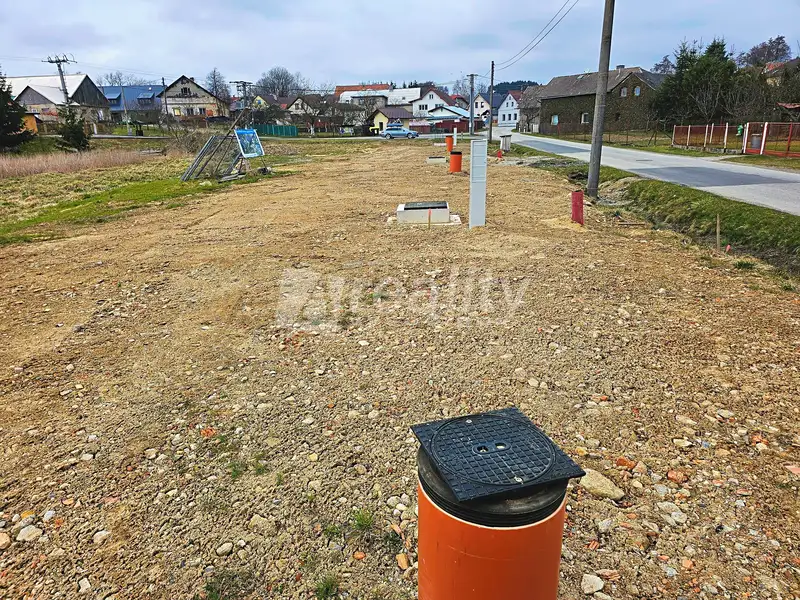 Prodej stavebního pozemku 2195 m², Lhotka – náhled fotky 3