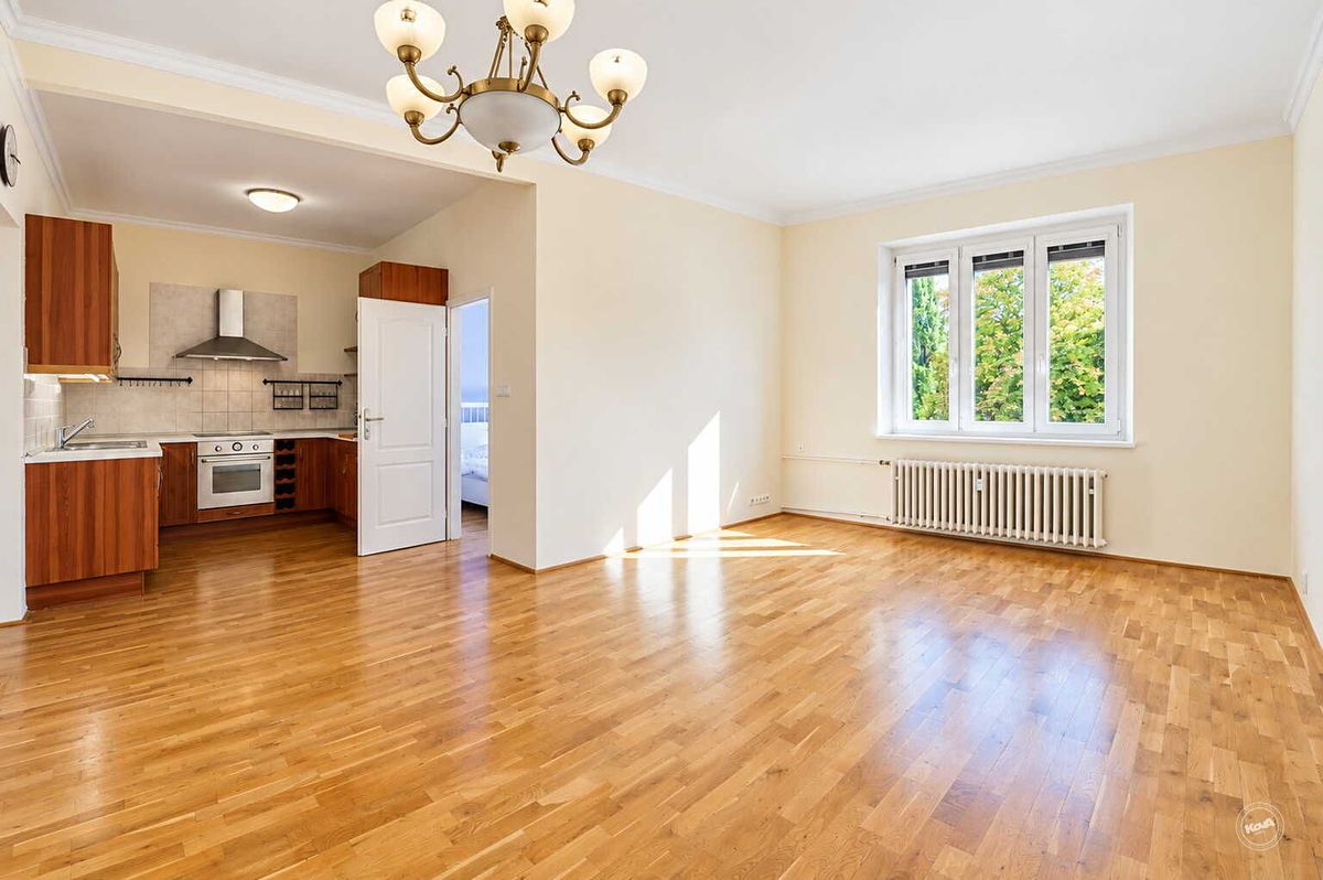 Pronájem bytu 4+kk 98 m² – fotografie 2