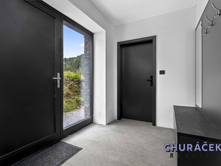Prodej komerčního prostoru, 303 m² (56 z 79)