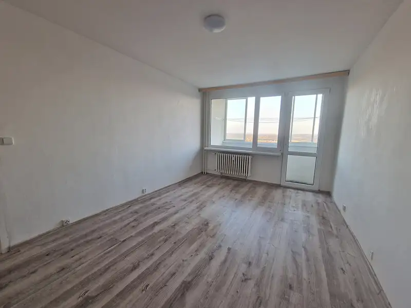 Pronájem bytu 3+1 62 m², Jirkov – náhled fotky 2
