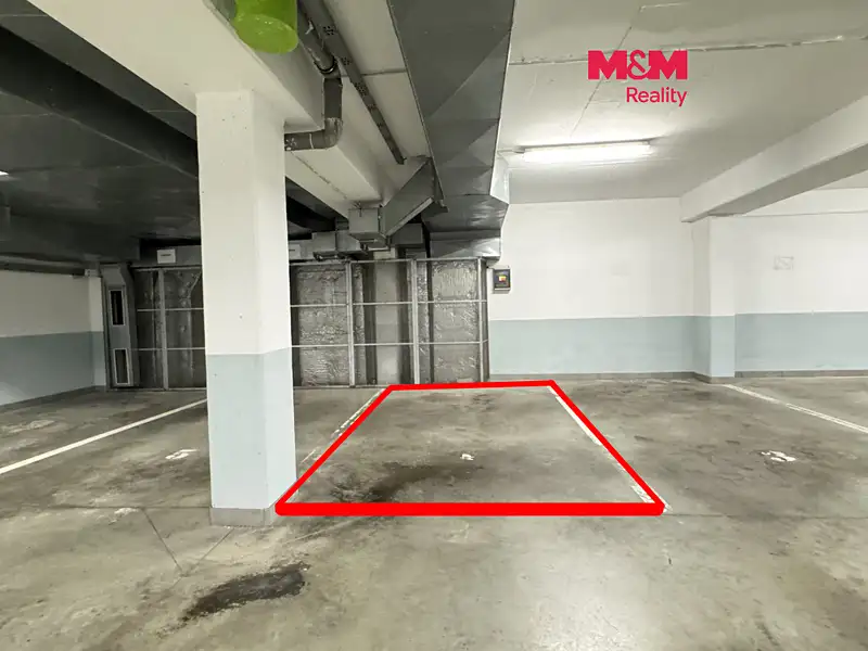 Pronájem garážového stání 13 m², Šumperk – náhled fotky 1