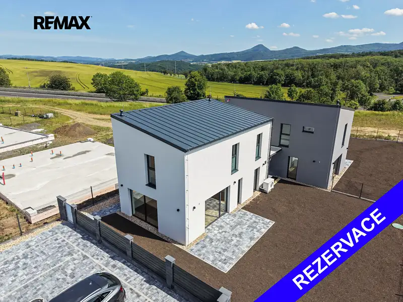 Prodej rodinného domu 104 m², pozemek 416 m², Kladruby – náhled fotky 1
