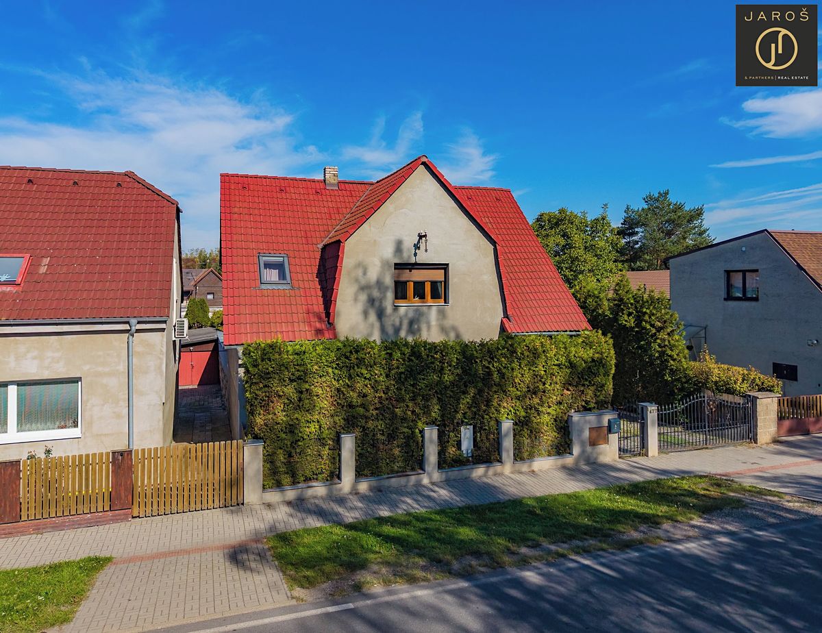 Prodej rodinného domu 145 m², pozemek 544 m² – fotografie 2