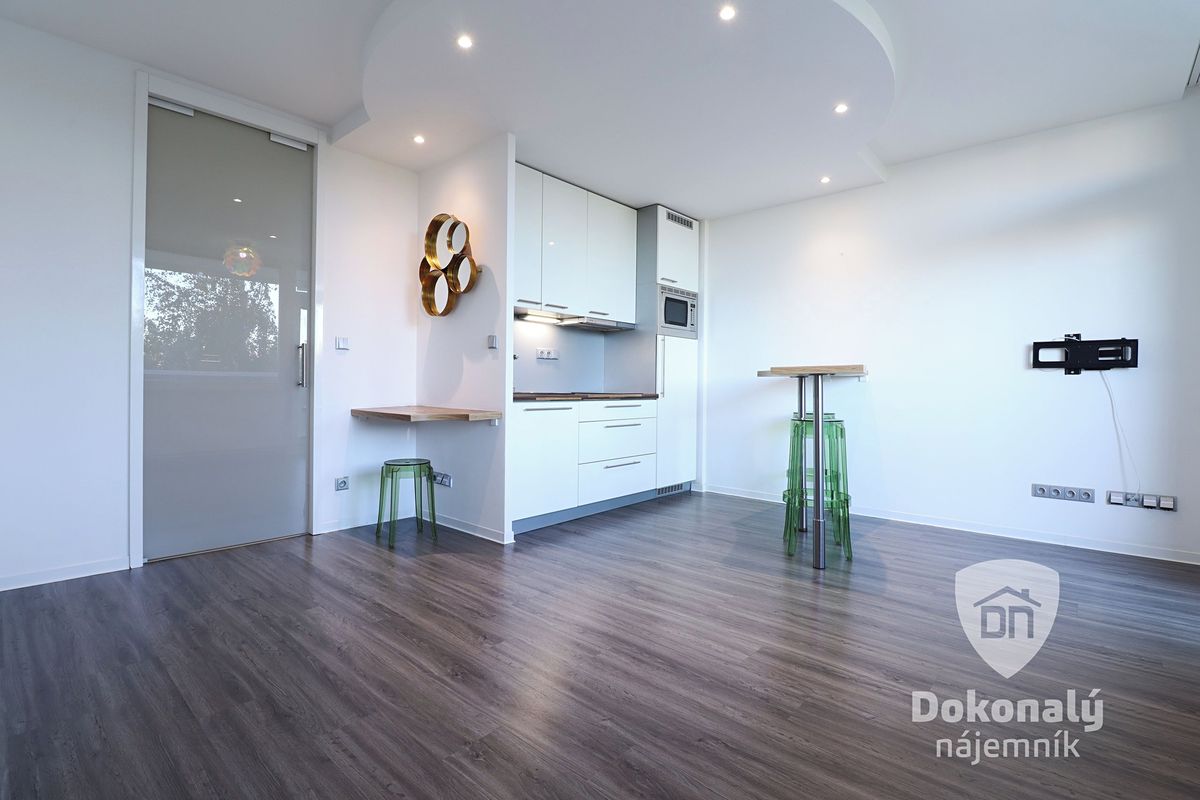 Pronájem bytu 1+kk 27 m²