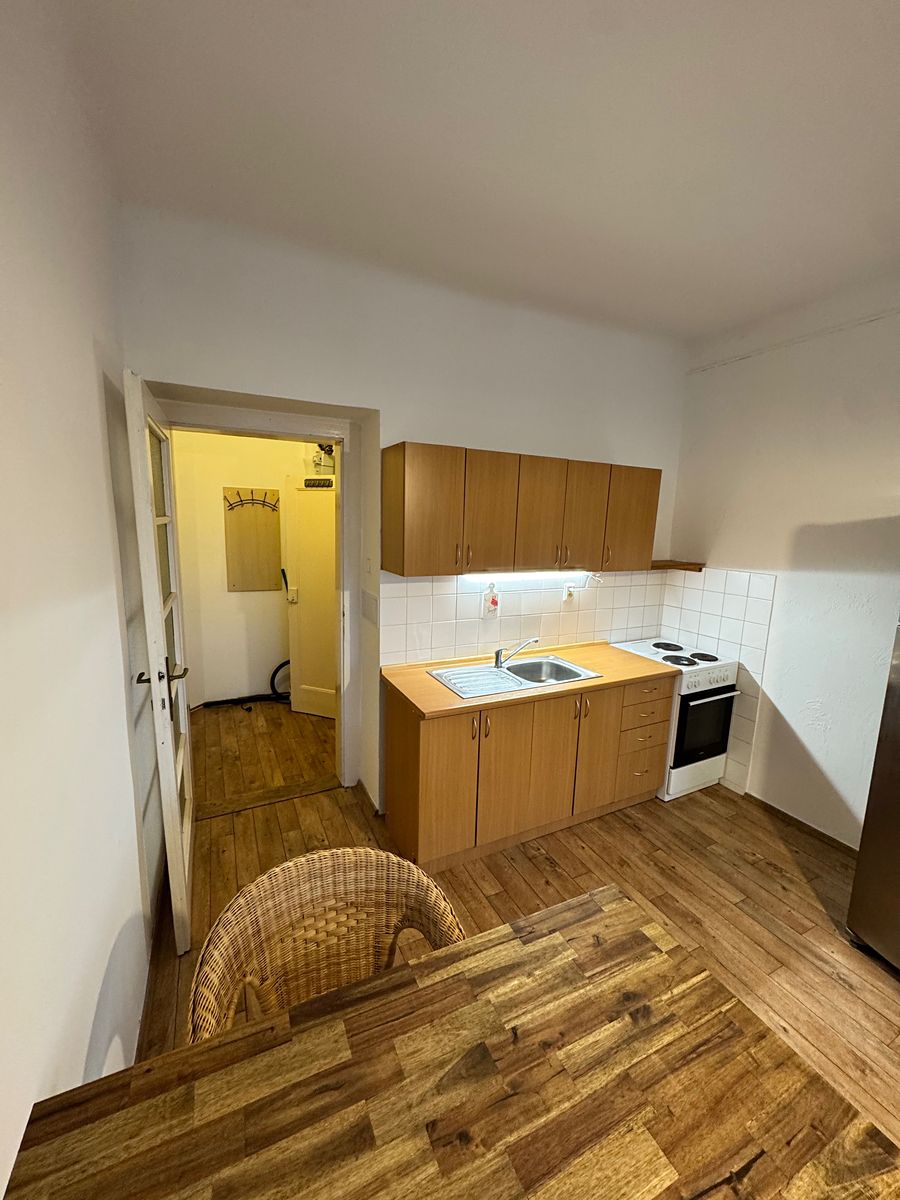 Pronájem bytu 1+kk 22 m² – fotografie 2