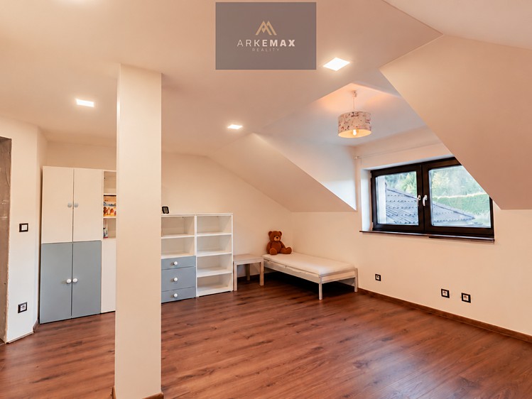 Prodej domu, 398 m² (13 z 23)