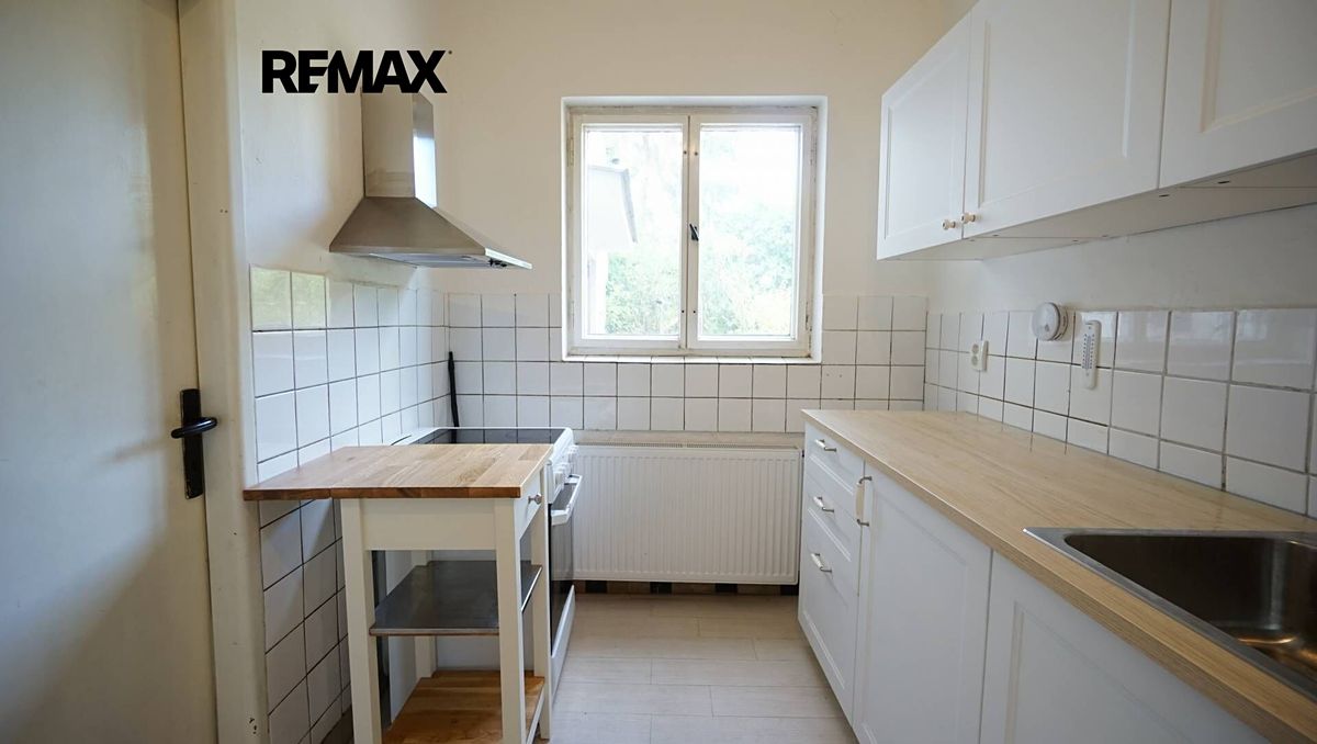 Pronájem rodinného domu 168 m², pozemek 1367 m² – fotografie 2